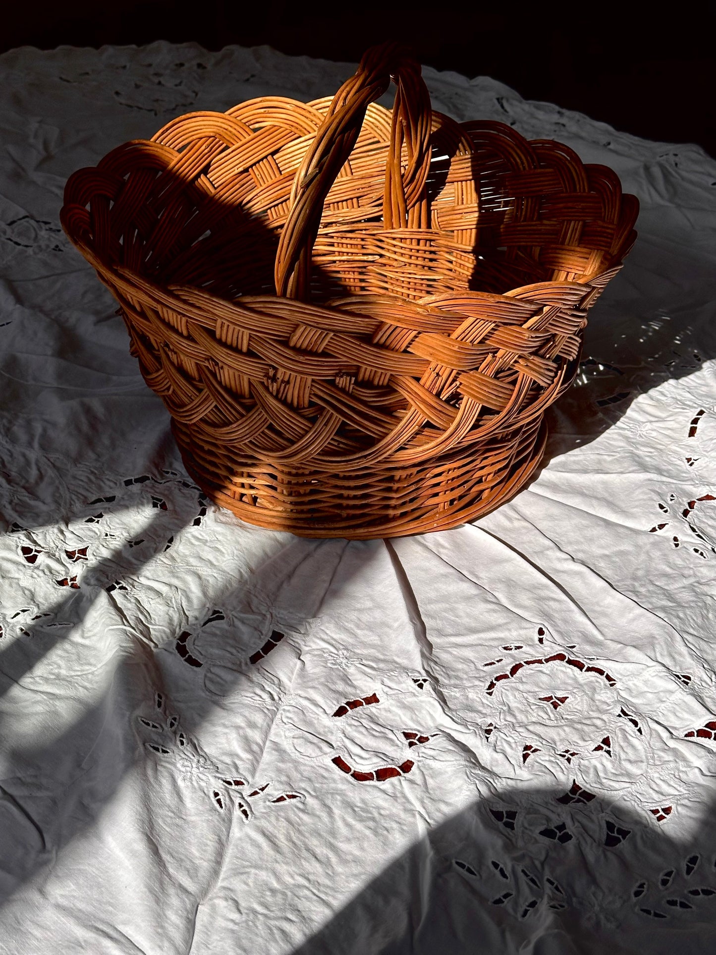 VINTAGE BASKET