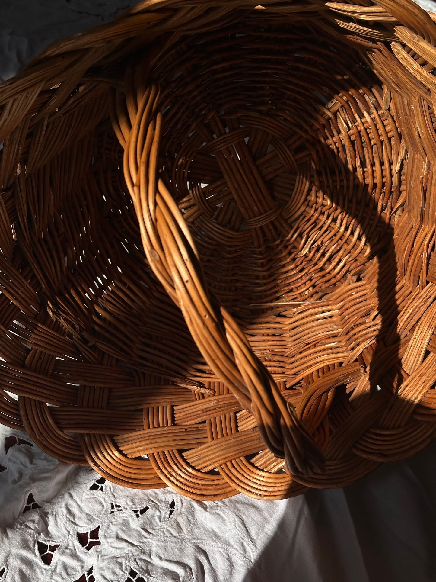 VINTAGE BASKET