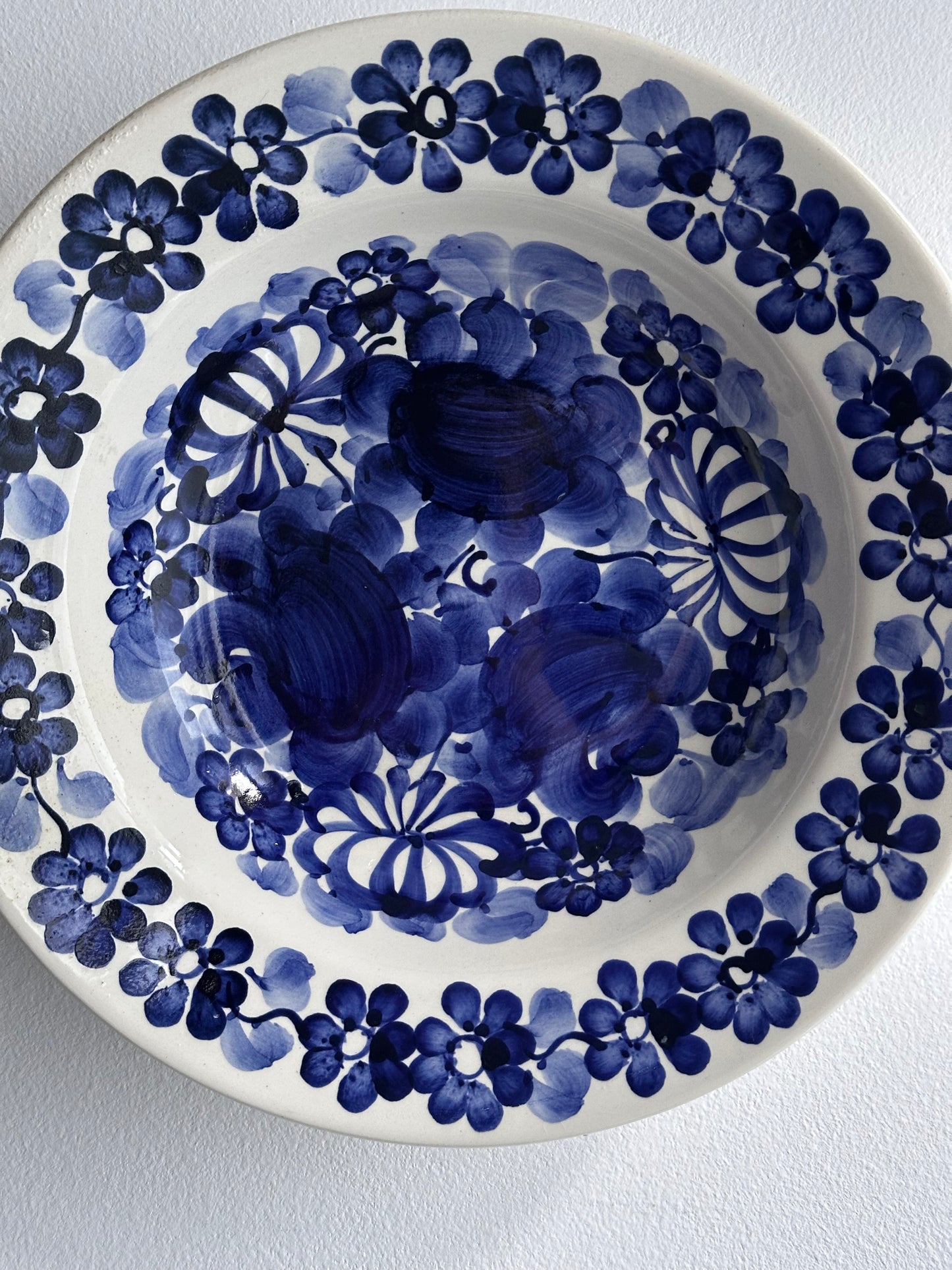 FAIENCE DEEP SERVING BOWL