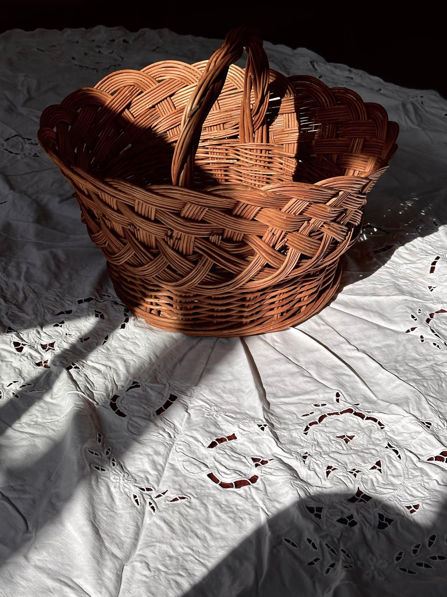 VINTAGE BASKET
