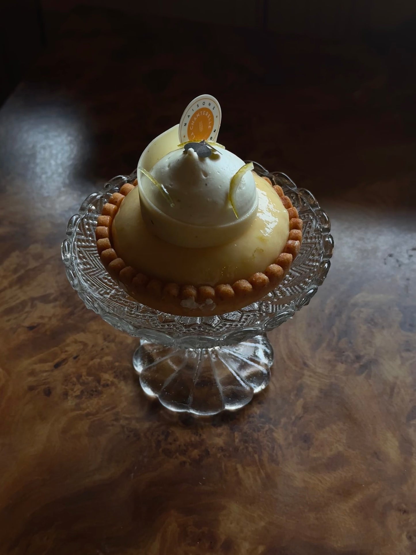 TINY PEDESTAL DISH
