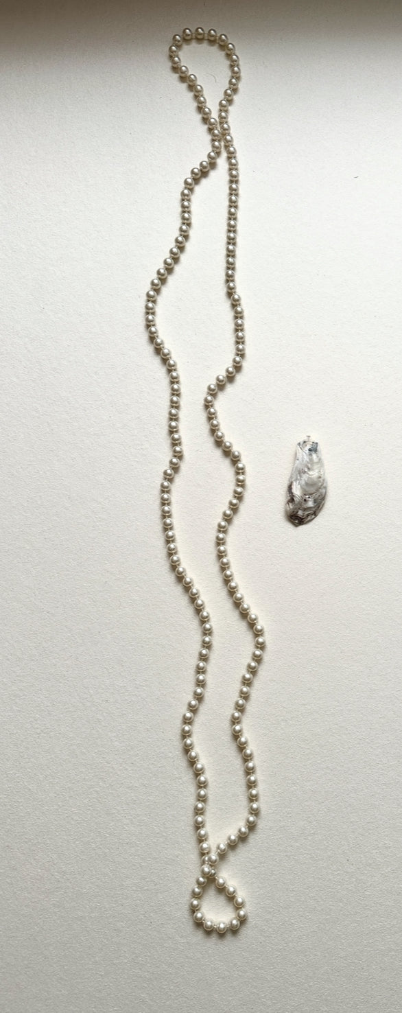 FAUX PEARL NECKLACE