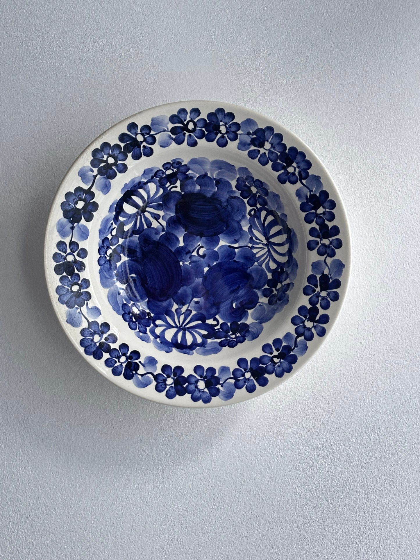 FAIENCE DEEP SERVING BOWL