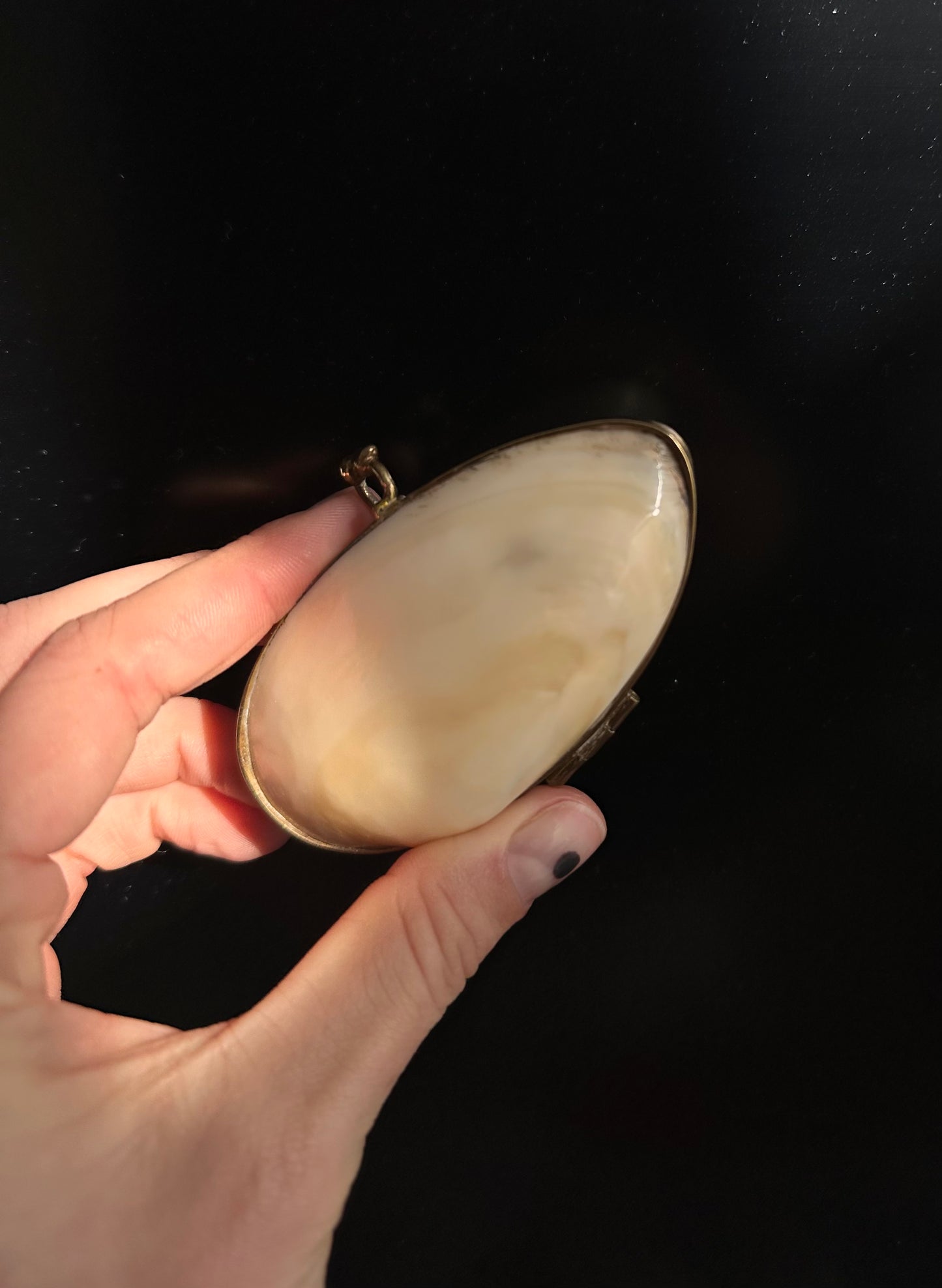 MOTHER OF PEARL RING BOX