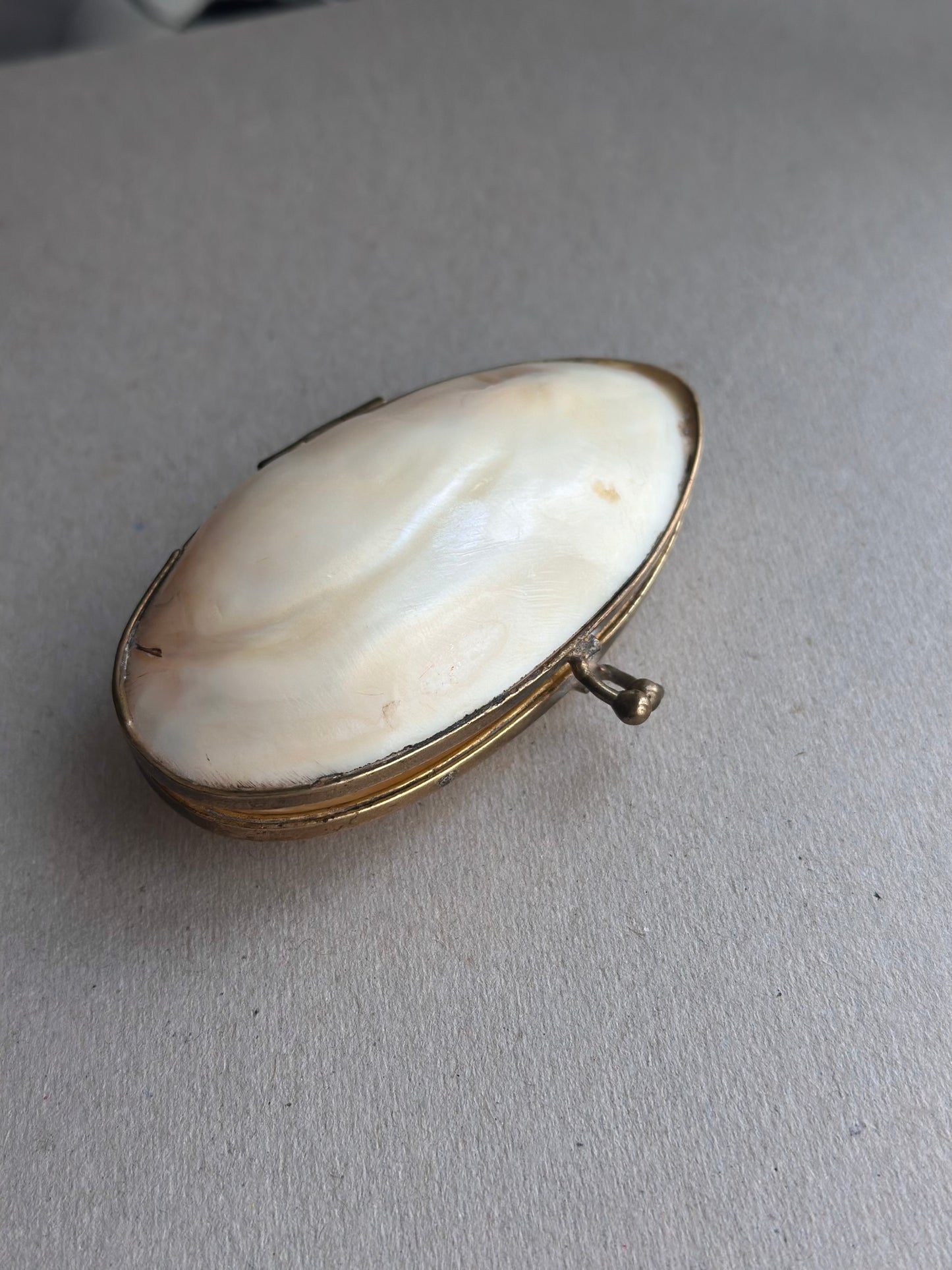 MOTHER OF PEARL RING BOX