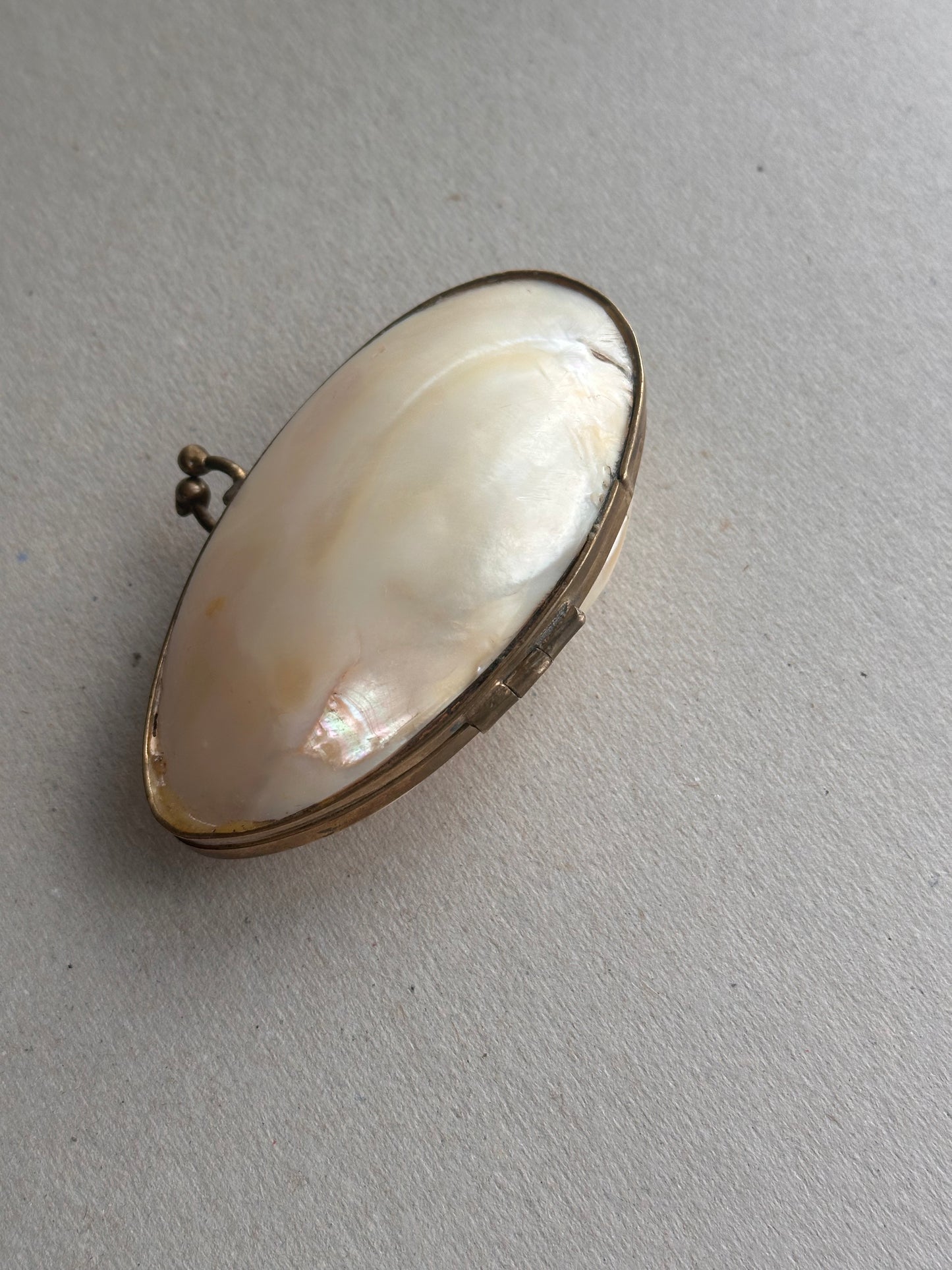 MOTHER OF PEARL RING BOX
