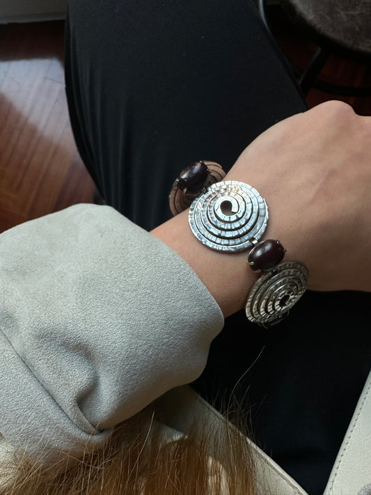 Swirl bracelet