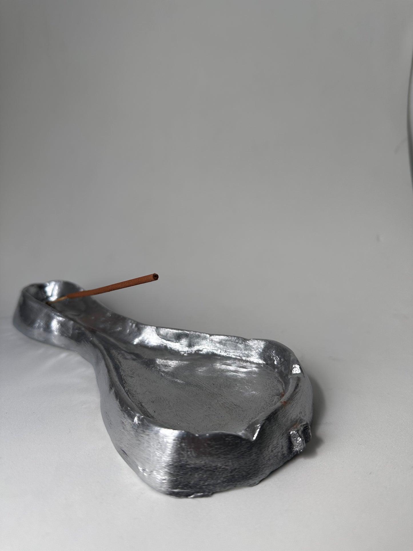 METALLIC INCENSE HOLDER