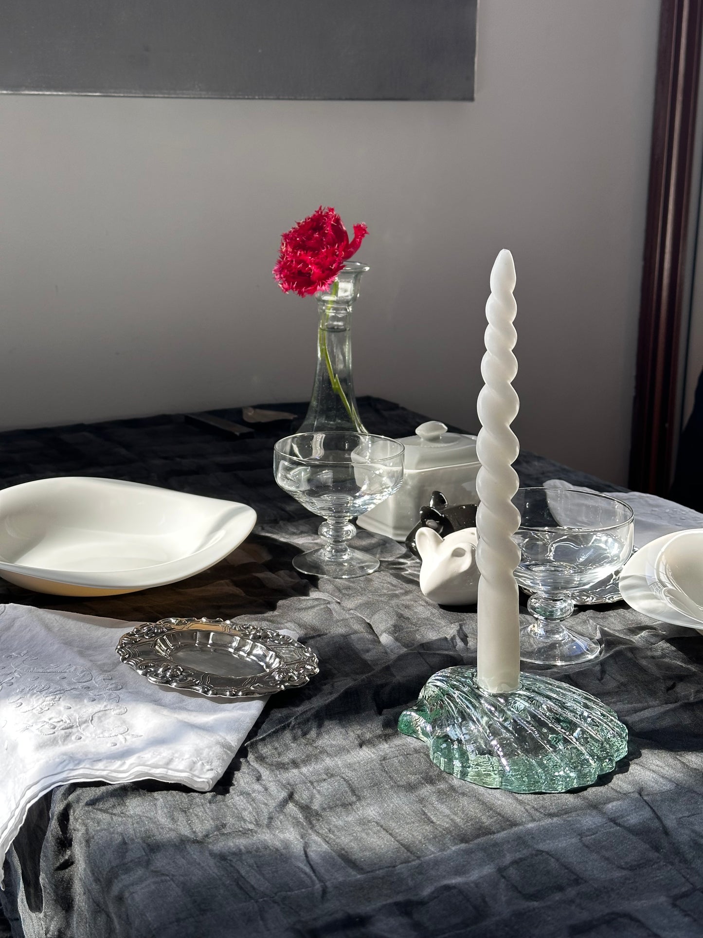 GLASS SHELL CANDLE HOLDER
