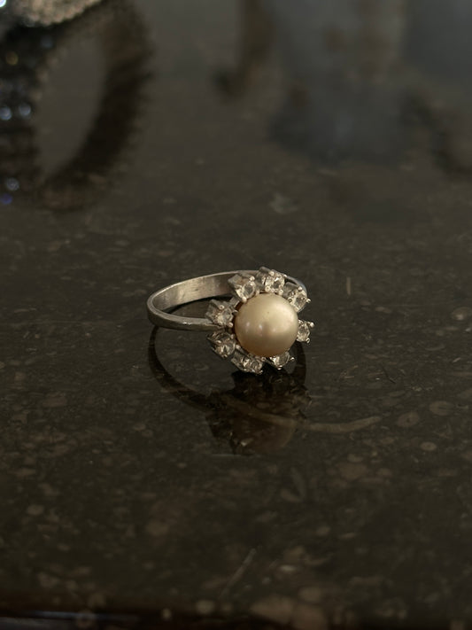 Flower Pearl Ring