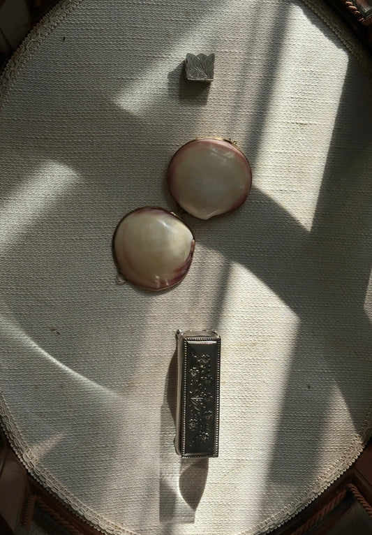 MOTHER OF PEARL RING BOX