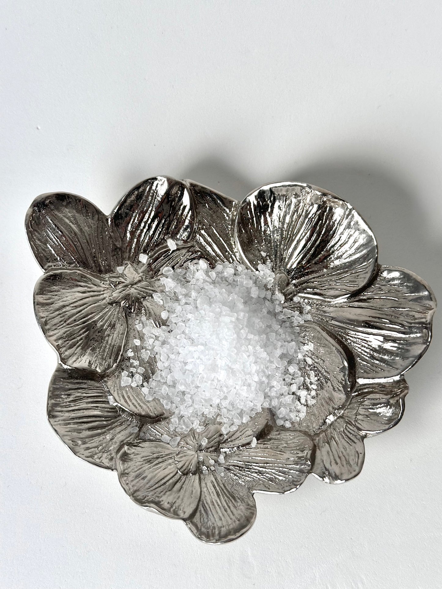 METALLIC FLOWER TRAY