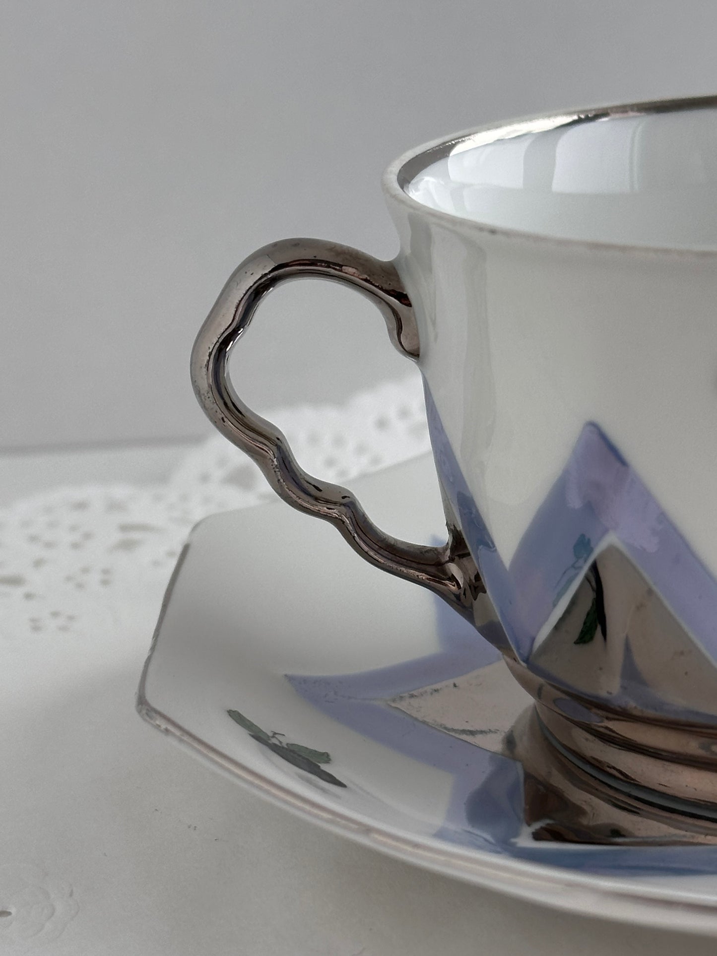PORCELAIN CUP WITH PLATE