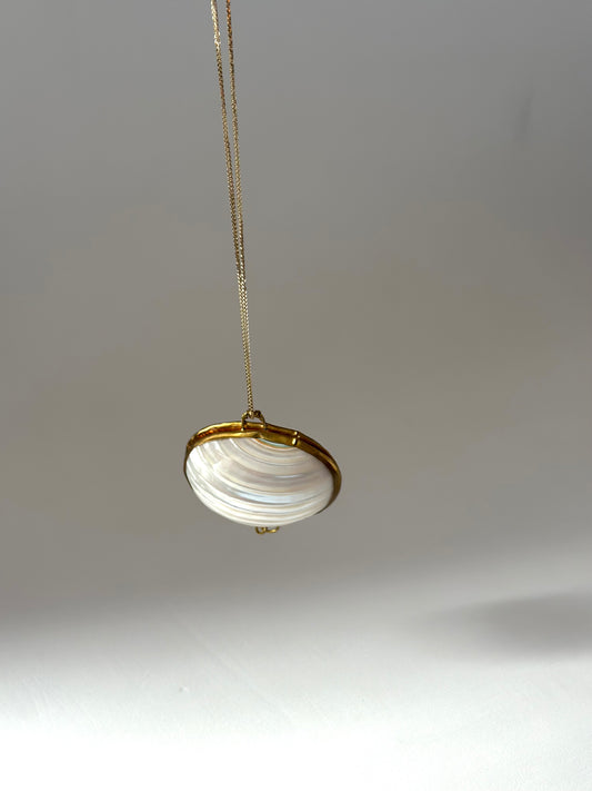 MOTHER OF PEARL JEWELRY HOLDER PENDANT