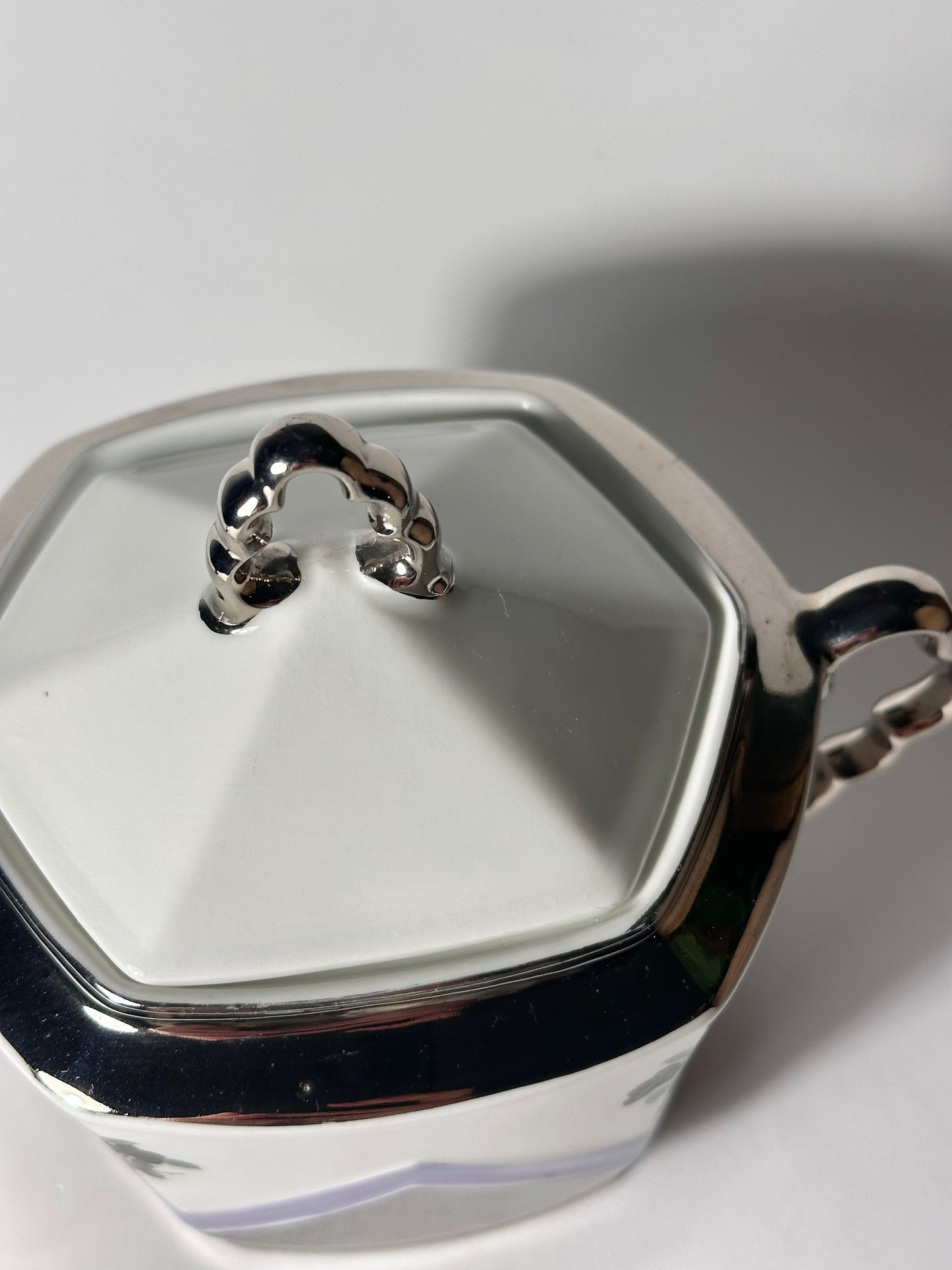 PORCELAIN SUGAR BOWL