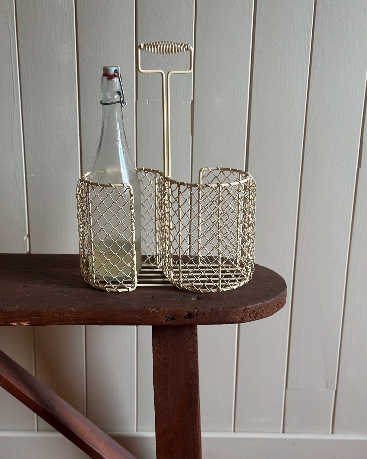 WINE BOTTLE BASKET