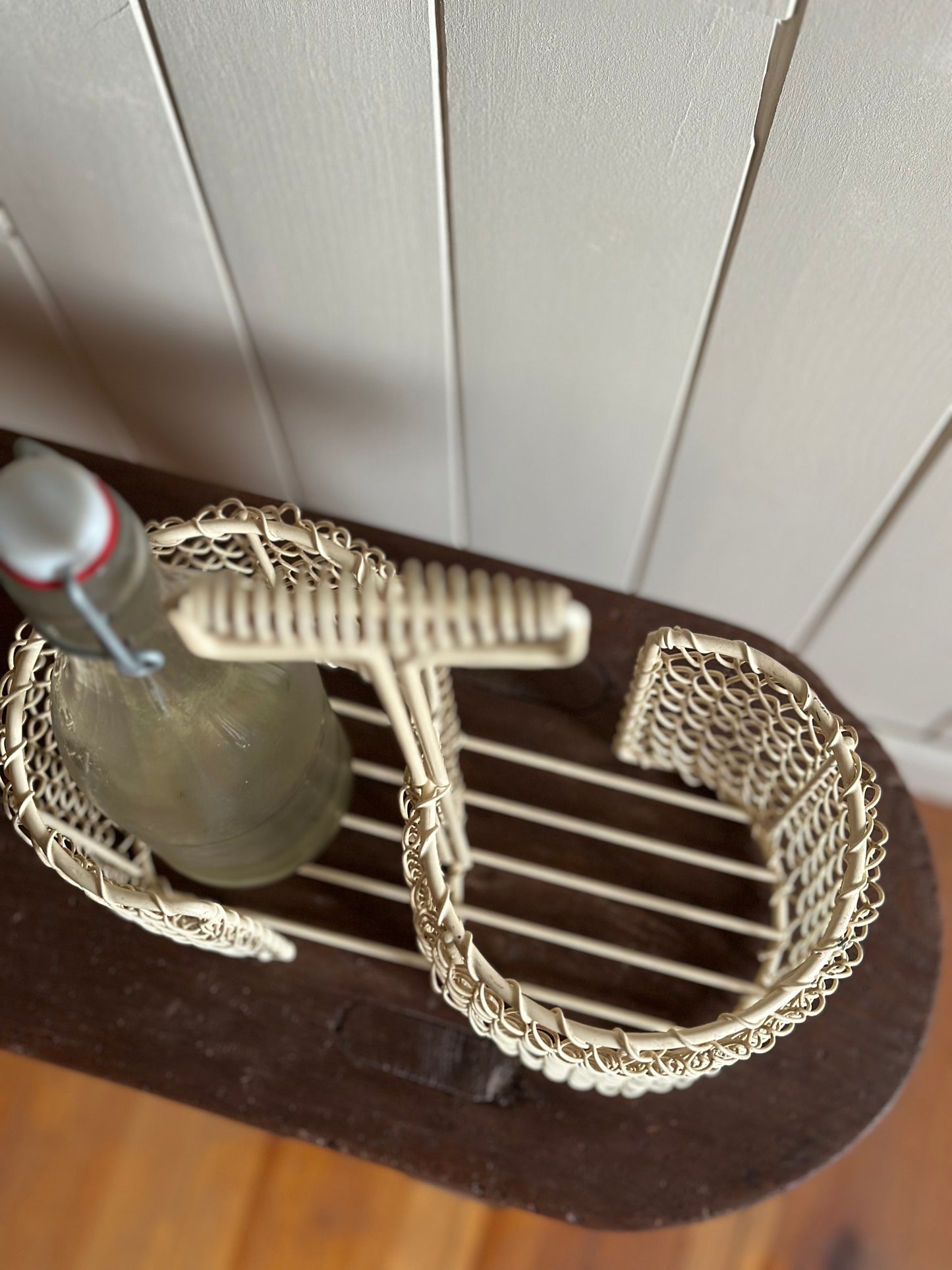 WINE BOTTLE BASKET