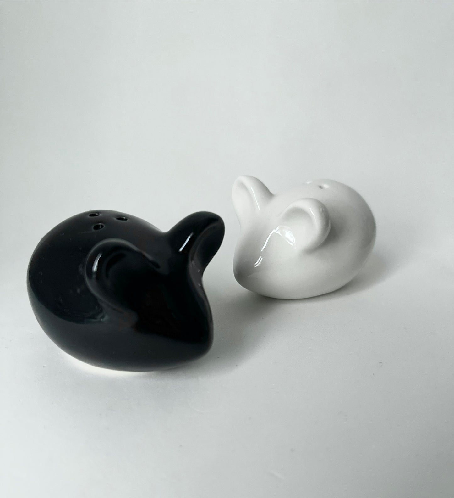 BUNNY SALT AND PEPPER SHAKER